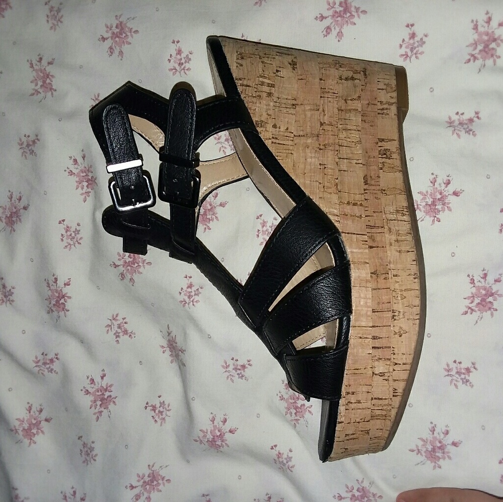 Black Wedges~ Express